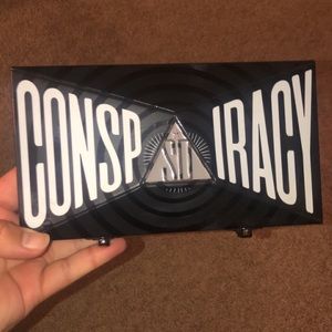 Jeffree Star Conspiracy palette